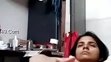 Desi Girl Showing Her Pussy On Call