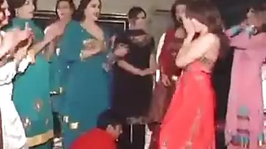 देशी सेक्स विडियो निजी मुजरा