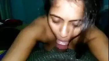 Hyderabad girlfriend gives fleshly oral sex to LOVER