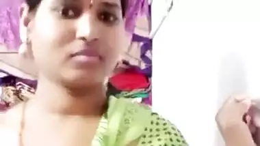 Tamil hot family girl striptease video leaked