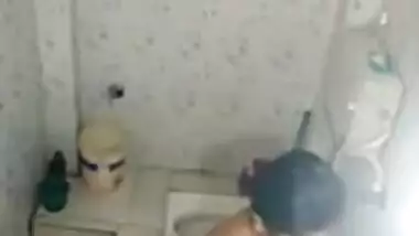 Desi Boudi Bathing Secretly Recorded