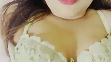 bhabhi ke choti bahan ko bhabhi ji ke devar ne choda with clear Hindi audio voice