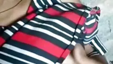 Indian village girl showing boobs on video call