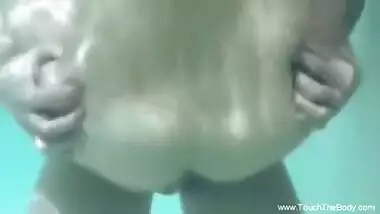 Big Cock Gets Hands On Massage From Blonde Milf Doing It