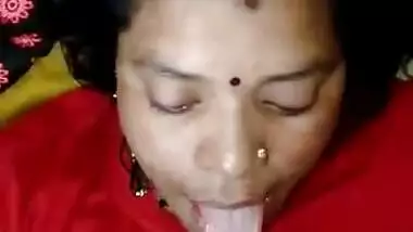 Mallu Bhabhi Sucking Dick