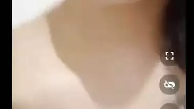 Paki Bhabi Bathroom Cam Leaking Cum Hot