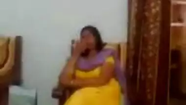 Najmi Aunty Boob Show - Movies.