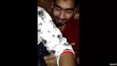 Excited Desi couple seductively makes out giving start to XXX affair