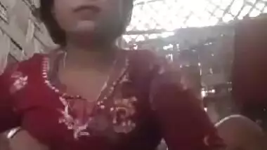 Village bhabi masturbating