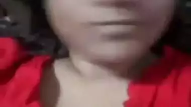 Big boobs showing GF on video call pleases lover