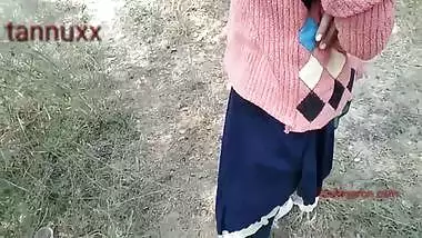 Horny Desi boy convinces GF to have XXX chudai in the fresh air