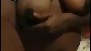 Desi village bhabi show her big boob selfie video