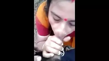 Indian outdoor blowjob sex videos bengali aunty