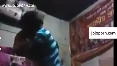 Bengali girlfriend fuck by lover in a room with bangla audio