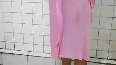 Desi aunty bath video capture