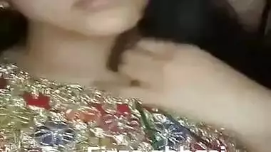 Beautiful Paki Girl Showing Updates