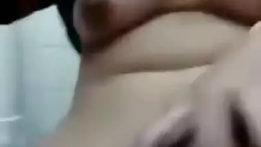 HIJABI GIRL PLAYING WITH HER BIG BOOBIES