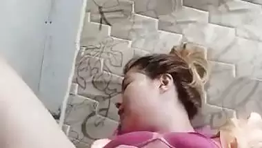 Hot Nepali sex video of a hot babe fucking with a cucumber