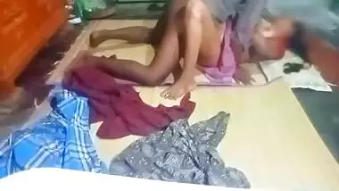 Desi Tamil Priyanka Aunty