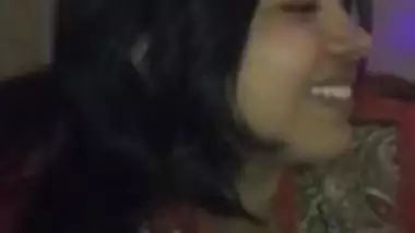 Pakistani aunty reads filthy dirty poem in Punjabi language