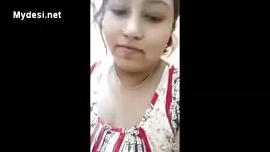 Sexy Bhabhi Showing Her Boobs and Pussy