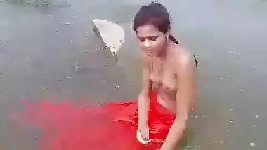 Desi village couple outdoor bath